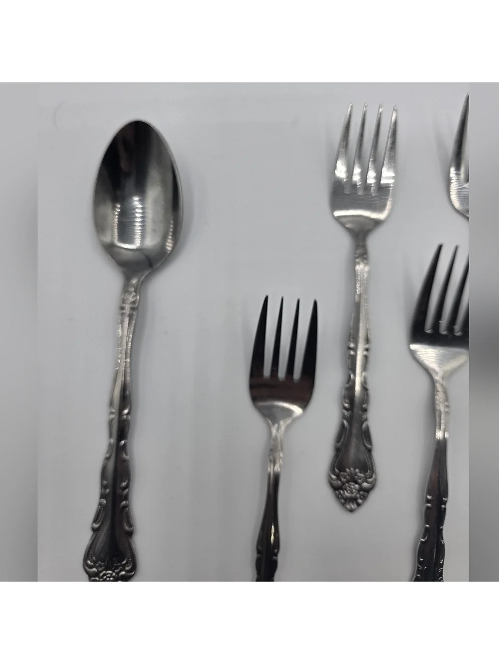 Sears Roebuck LAKEWOOD Tradition Stainless USA / Oneida Silverware Forks Knives